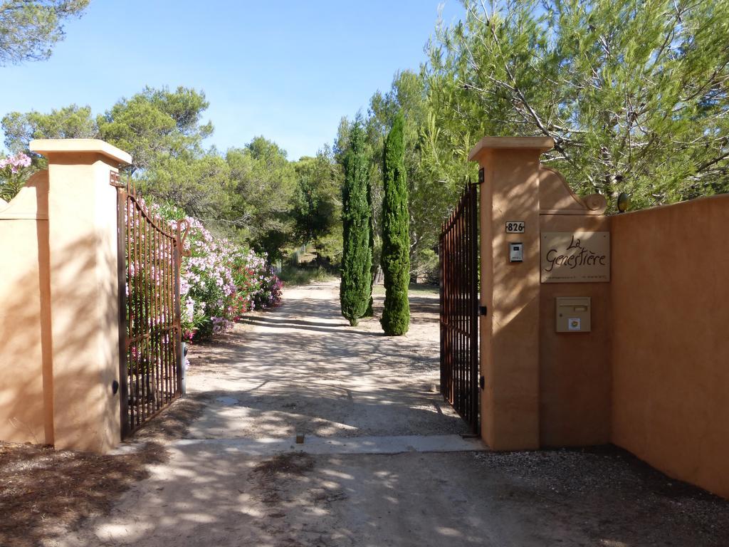 La Genestiere Bed & Breakfast Clermont-lʼHérault Bagian luar foto
