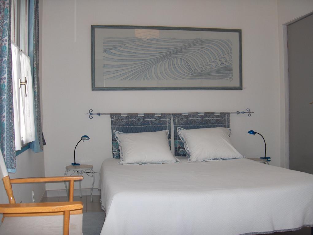La Genestiere Bed & Breakfast Clermont-lʼHérault Bagian luar foto