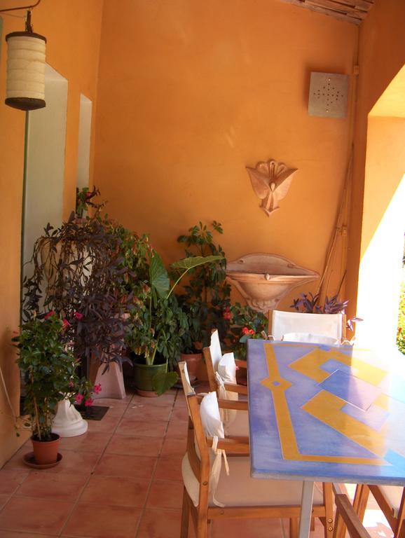 La Genestiere Bed & Breakfast Clermont-lʼHérault Bagian luar foto