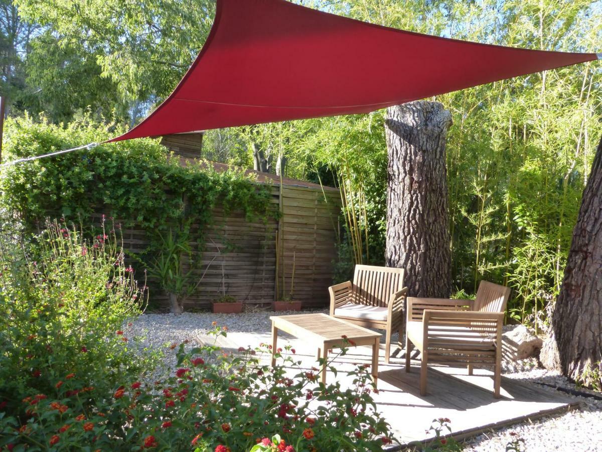 La Genestiere Bed & Breakfast Clermont-lʼHérault Bagian luar foto